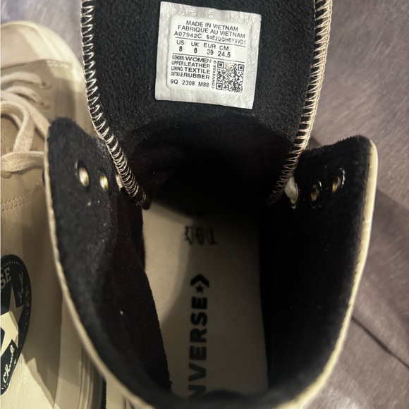 Converse Beige High-Tops with Black Interior - Picture 5 of 7
